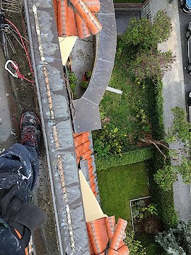 Výškové práce - montáž hrotů proti holubům Praha